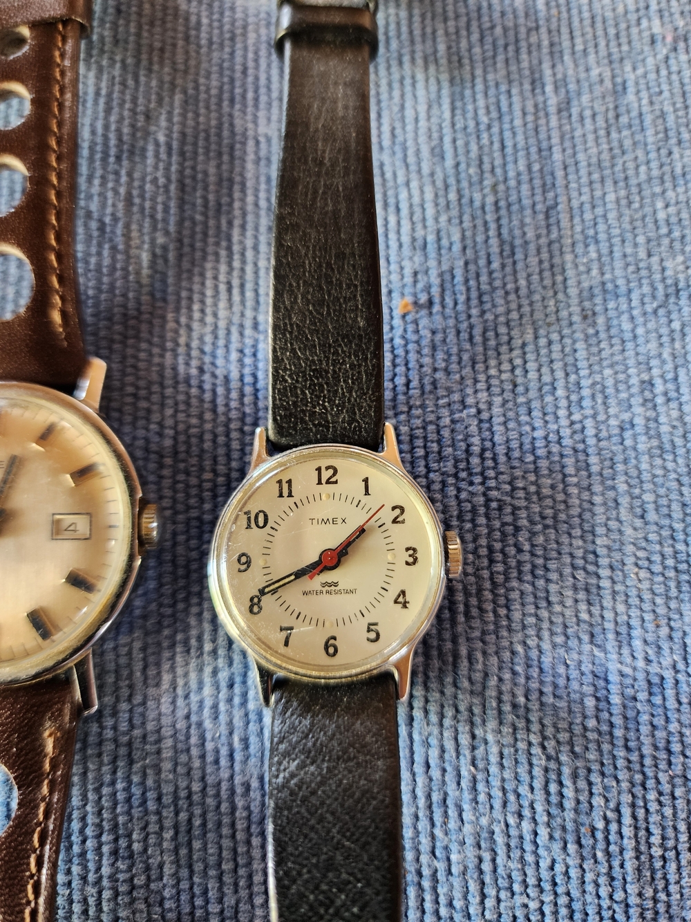 3 Vintage Timex Watches - Picture 5 of 9